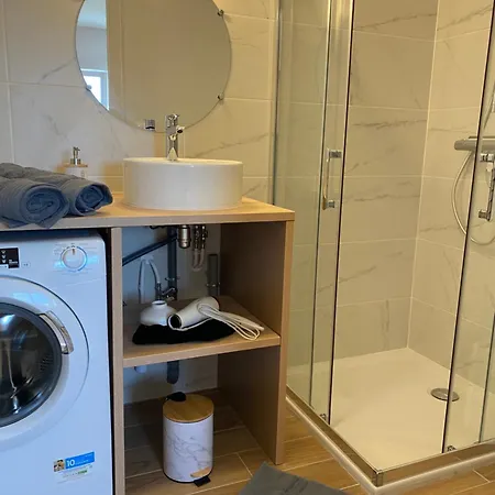 T2, Jardinet, Quartier Marche 10mn Apartment *