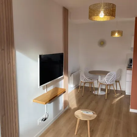 T2, Jardinet, Quartier Marche 10mn Руайян
