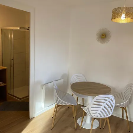 Apartment T2, Jardinet, Quartier Marche 10mn *